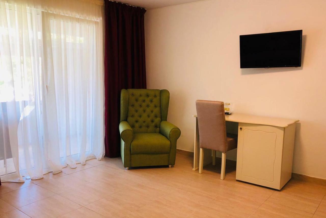 Academy Hotel Vénus Extérieur photo